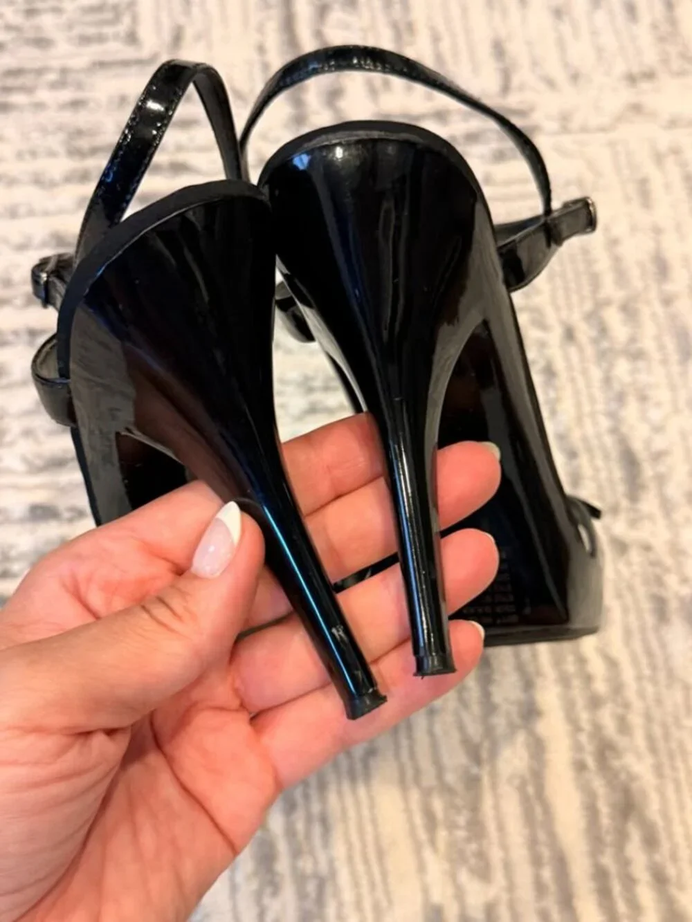 Bakers women's size 9 Black Patent leather platform high heels